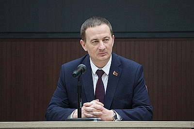 Нового председателя Президиума НАН представили коллективу Академии наук