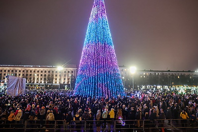 Главную елку региона зажгли в Могилеве