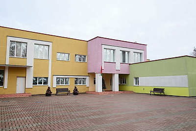 Акция \"Наши дети\". С новогодними праздниками поздравили ребят витебского детского дома