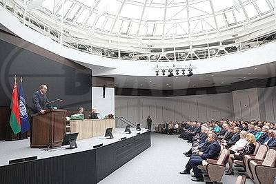 Нового председателя Президиума НАН представили коллективу Академии наук