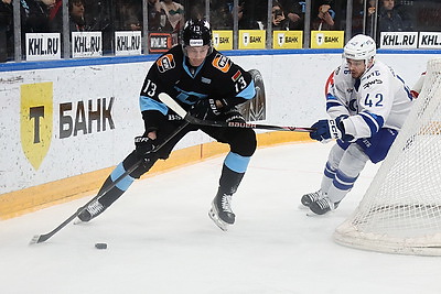 Минские динамовцы победили в тысячном матче Квартальнова и вышли в лидеры Запада