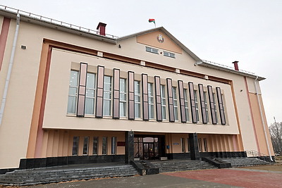 Перспективы и точки роста. Сергеенко принял участие в заседании Чашникского райисполкома