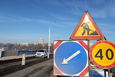 Реконструкция моста \"Юбилейный\" идет в Витебске