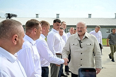 Лукашенко ознакомился с развитием в Беларуси козоводства