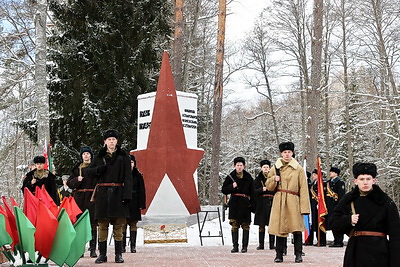 Кубок-символ \"Эстафеты Победы\" торжественно передали российским пограничникам
