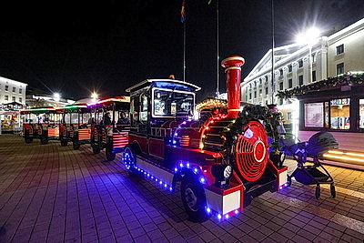 Праздничная атмосфера царит на улицах белорусских городов