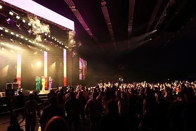 \"Душа народная\" и \"Танцплощадка с \"Душевным радио\" завершили масштабный музыкальный фестиваль в Минске