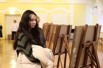 Прекрасный вокал и чарующие звуки оркестра: в Бресте проходит фестиваль \"Таленты Беларусі - будучыня краіны\"