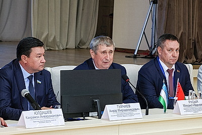 Тематические секции проходят на белорусско-узбекском бизнес-форуме в Витебске