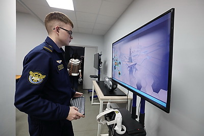 В Белорусской государственной академии авиации прошел госэкзамен для курсантов-пилотов гражданских самолетов