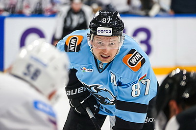 Хоккеисты \"Динамо\" разгромили \"Ладу\" в матче регулярного чемпионата КХЛ