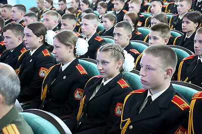 Вольфович встретился с кадетами Минского областного училища в Слуцке
