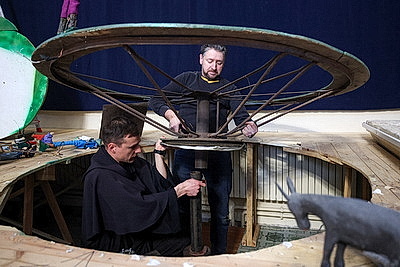 Уникальную механическую батлейку собрали в преддверии Рождества во Францисканском костеле в Гродно