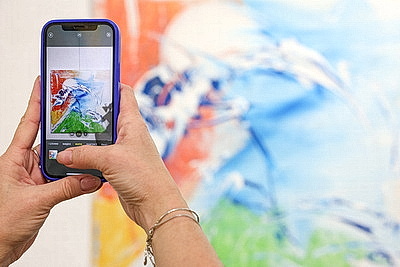 Инклюзивная выставка \"Краски говорят\" открылась в Минске