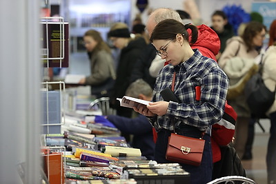 Встречи с авторами и новинки. День России проходит на ММКВЯ