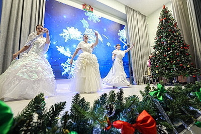 Турчин поздравил воспитанников Ивенецкого социального пансионата