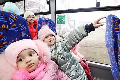 Автобус МАЗ от главы государства передали социально-педагогическому центру Заводского района Минска