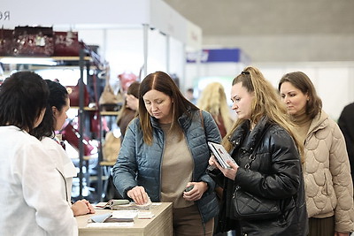 Экспоненты из Беларуси, России, Китая, Узбекистана. В Минске проходит выставка товаров легпрома BTI