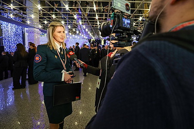 Второе заседание VII ВНС продолжает работу