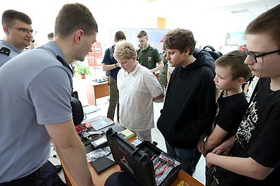 Узнать о работе судэксперта. Криминалистический квест для ребят провели в войсковой части 3214