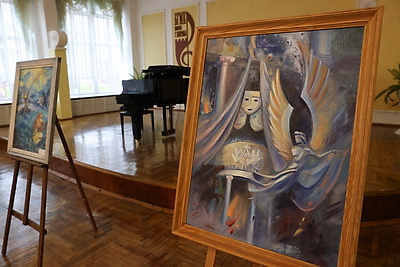 Прекрасный вокал и чарующие звуки оркестра: в Бресте проходит фестиваль \"Таленты Беларусі - будучыня краіны\"