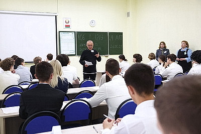 Централизованные испытания начались одновременно по всей стране