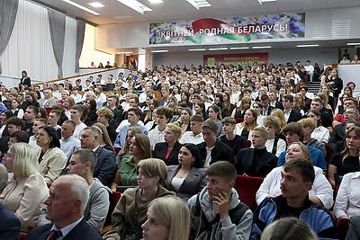 Около 600 человек объединил форум \"Беларусь адзiная\" в Могилеве