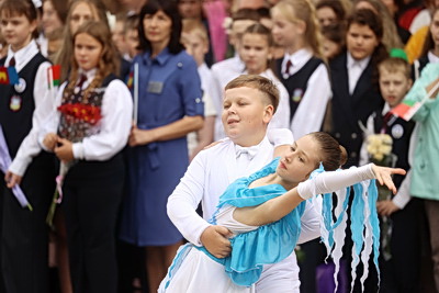 После реконструкции распахнула двери школа №1 в Лунинце