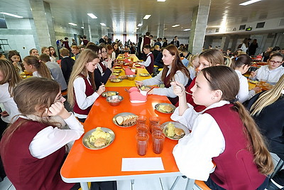 В школах Беларуси подходит к завершению первая учебная четверть