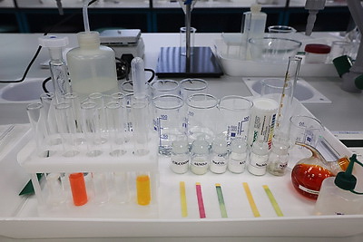 Лаборатория химического анализа и обучения открылась в Лицее им. Ф.Э.Дзержинского БГУ