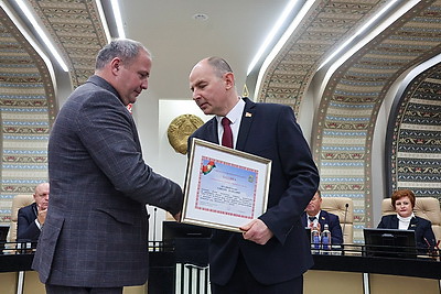 В Минской области наградили 45 представителей различных сфер народного хозяйства