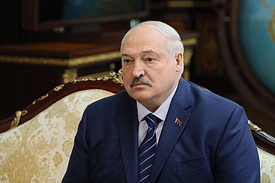 Лукашенко провел встречу с министром обороны России