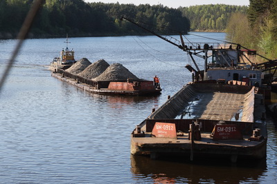 Модернизированную баржу для речного пароходства спустили на воду Немана в Гродно