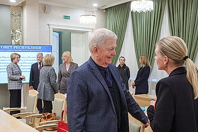 \"Они в строю и делятся опытом с молодежью\". Кочанова о белорусах старшего поколения