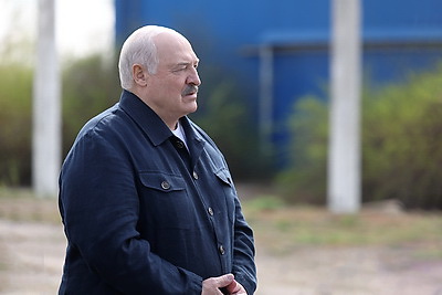 Лукашенко во время рабочей поездки посетил объекты АПК в Шклове
