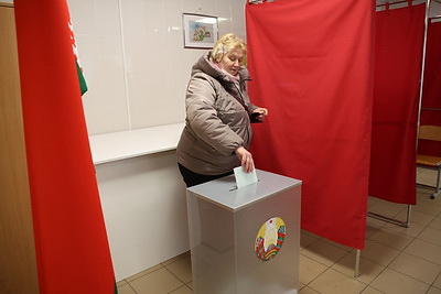 Досрочное голосование на выборах Президента продолжается в Беларуси