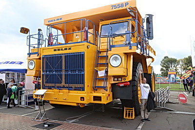 Масштабная выставка техники и множество развлечений. День машиностроителя празднуют в Бресте