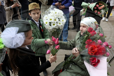 \"Живите всегда под мирным небом\". Ветеран из Могилева дала наказ молодежи беречь свою землю