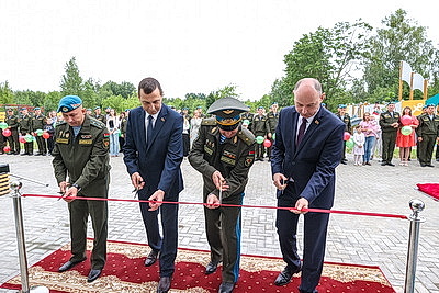 Новый дом для военнослужащих введен в строй в Марьиной Горке