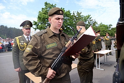 Более 2,5 тыс. новобранцев приняли военную присягу в 72-м ОУЦ