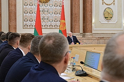 Лукашенко собрал совещание с руководителями дипломатических представительств Беларуси