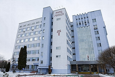 \"Здесь работают настоящие волшебники\". Сергеенко поздравил детей в РНПЦ травматологии и ортопедии