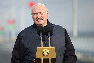 Лукашенко в Мозыре открыл обновленный мост через Припять