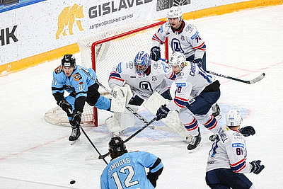Хоккеисты \"Динамо\" прервали победную серию в матче против \"Лады\"