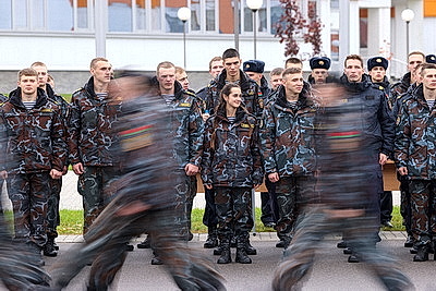 Более 50 сотрудников белорусской милиции в Горанях завоевали право ношения черного берета