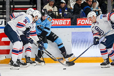 Хоккеисты \"Динамо\" разгромили \"Ладу\" в матче регулярного чемпионата КХЛ