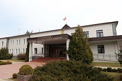 Караник провел прием граждан в Пуховичском районе