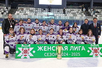 Хоккеистки \"Цитадели\" стали двукратными чемпионками Беларуси