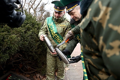 На земле и в воздухе. Как по Беларуси движется \"Эстафета Победы\"