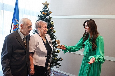 Как 55 лет назад. В последний день года пара из Минска отметила изумрудную свадьбу